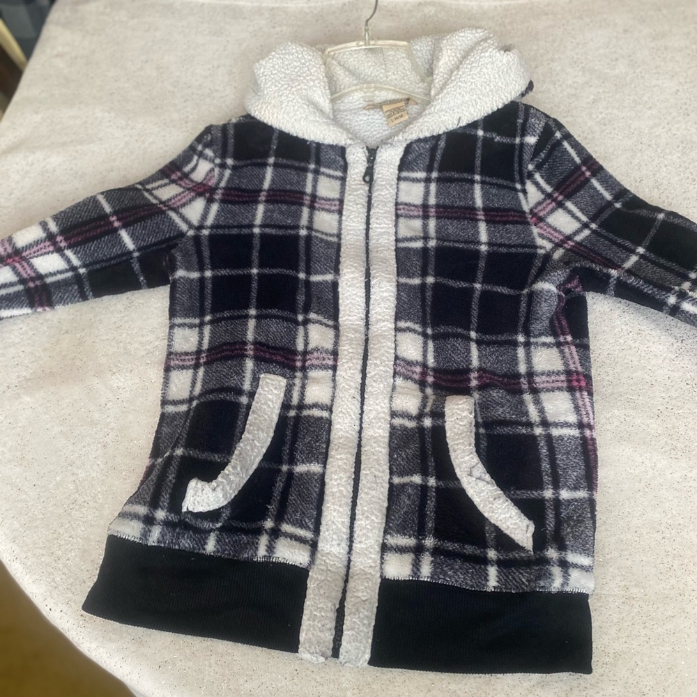 Arizona Jean Company Black and White Plaid Hoodie